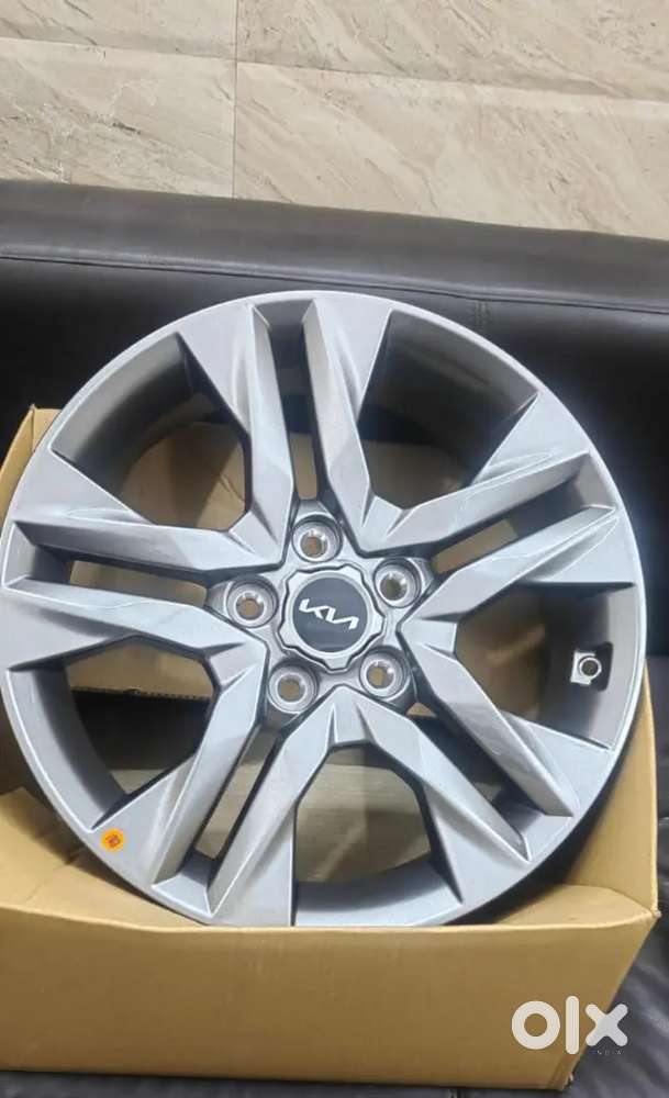 I want to sell Kia seltos 17 inch HTX PLUS ALLOY WHEELS BRAND NEW.