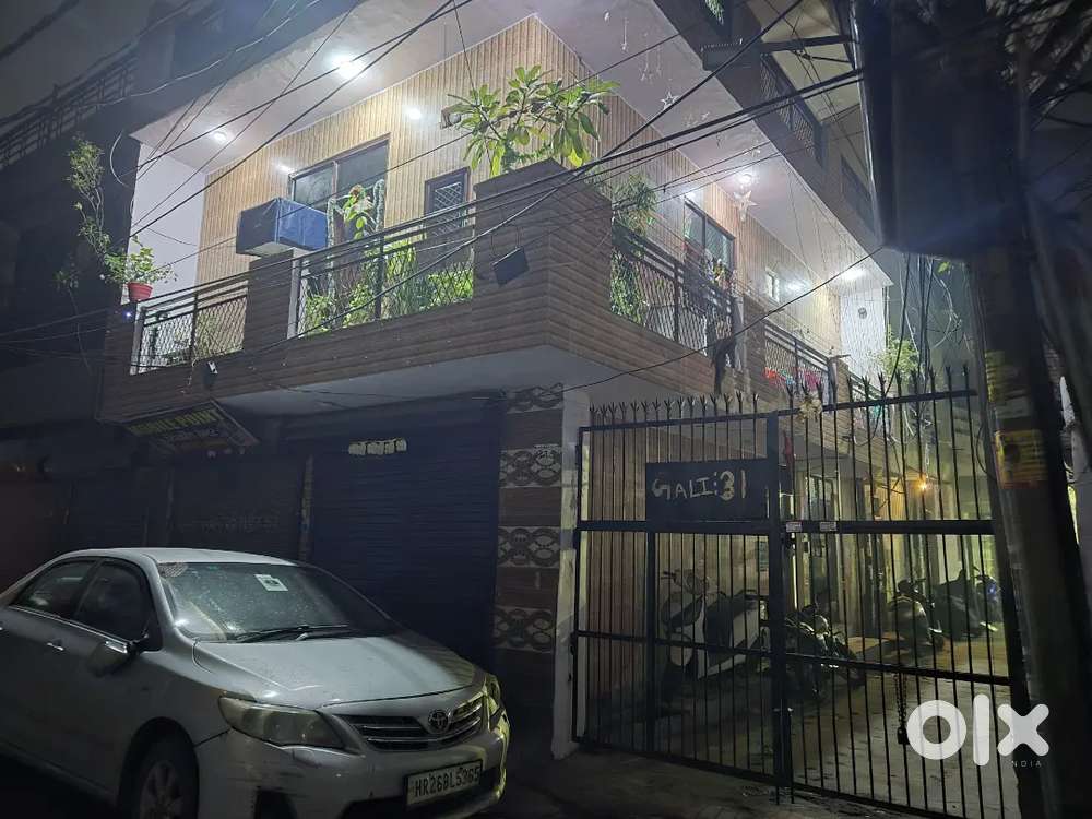 1+1 Shop and house together