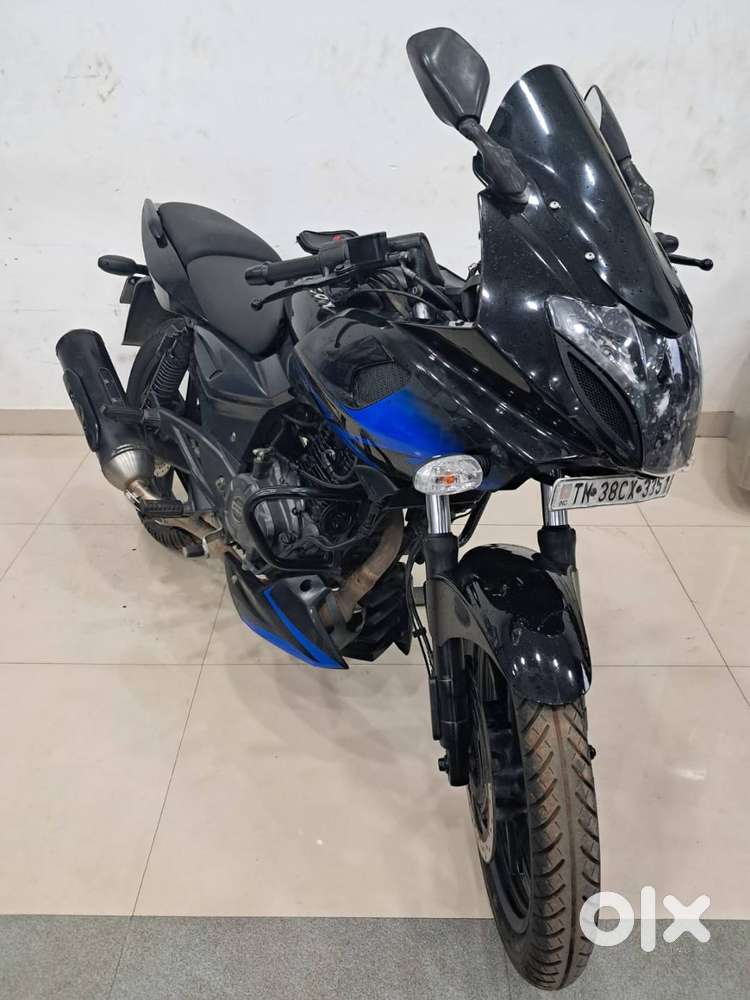 BAJAJ PULSAR 220 BLUE COLOUE