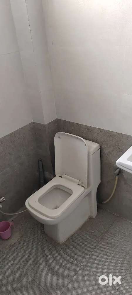 3BHK flat one room available only for boys