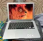 Excellent Condition Mac Air 2017 (8GB, 256 GB with HD Graphics)