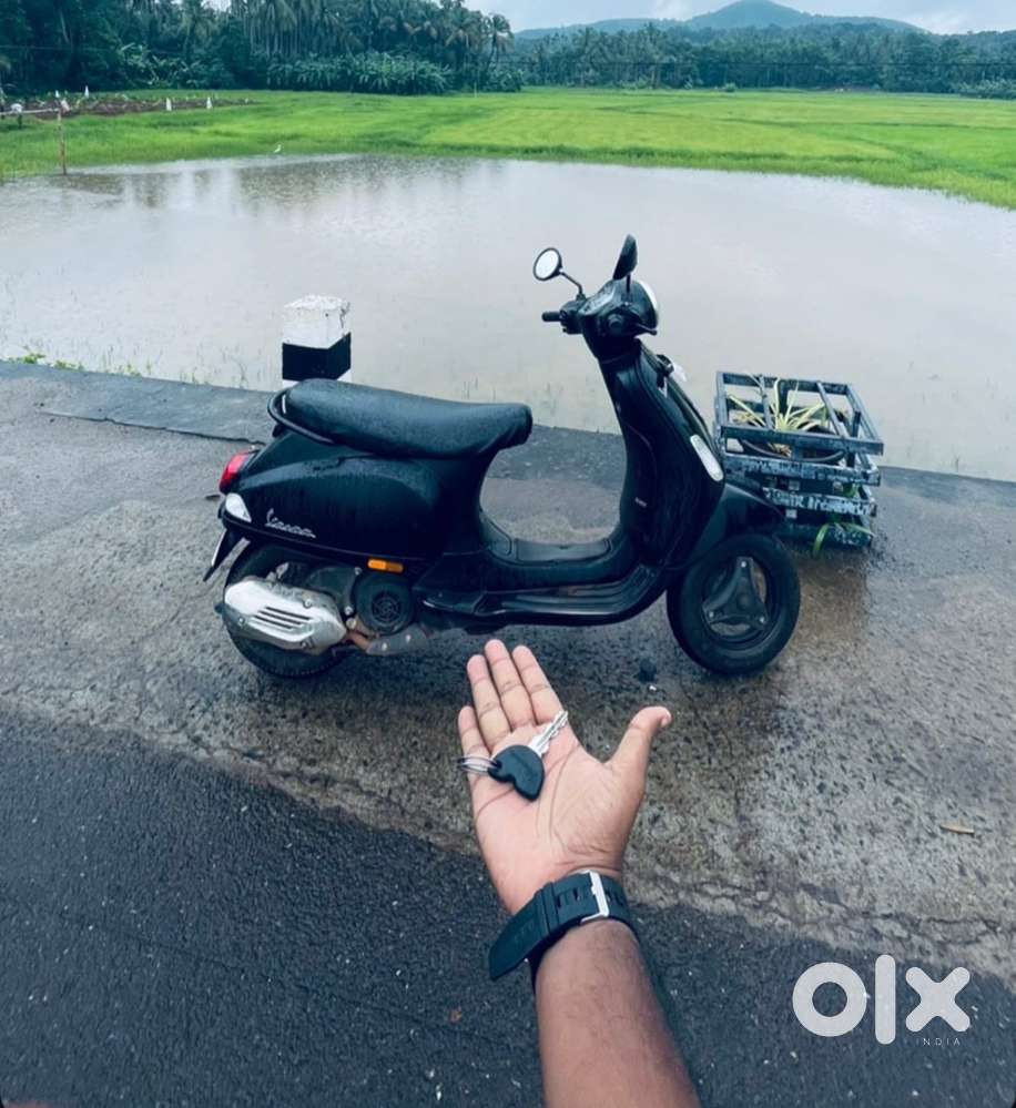 2020 Model Vespa notte 125 ; black matte edition