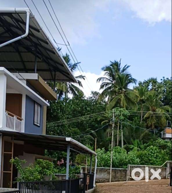 LOW BUDGET - 3BHK HOUSE/VILLA  FOR SALE IN PALAKKAD TOWN!!!