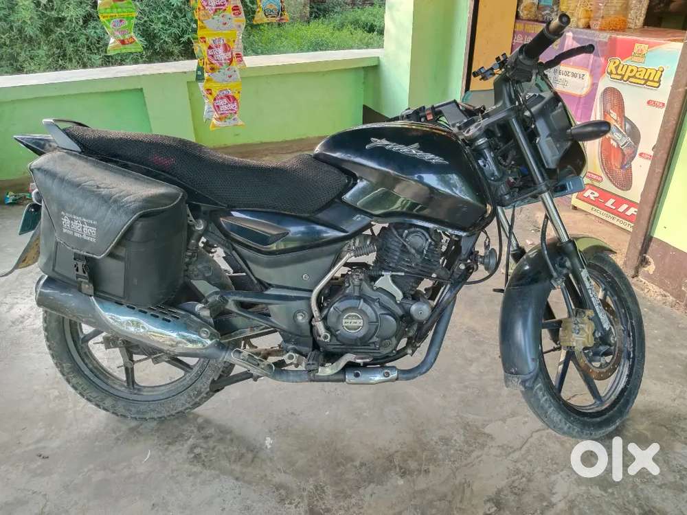 Bajaj Pulsar 150cc bike me koi problem nhi chala ke dekh sakte hai