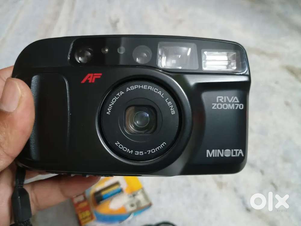 Minolta Riva Zoom 70 (JAPAN)