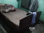 Box bed selling 2 years old