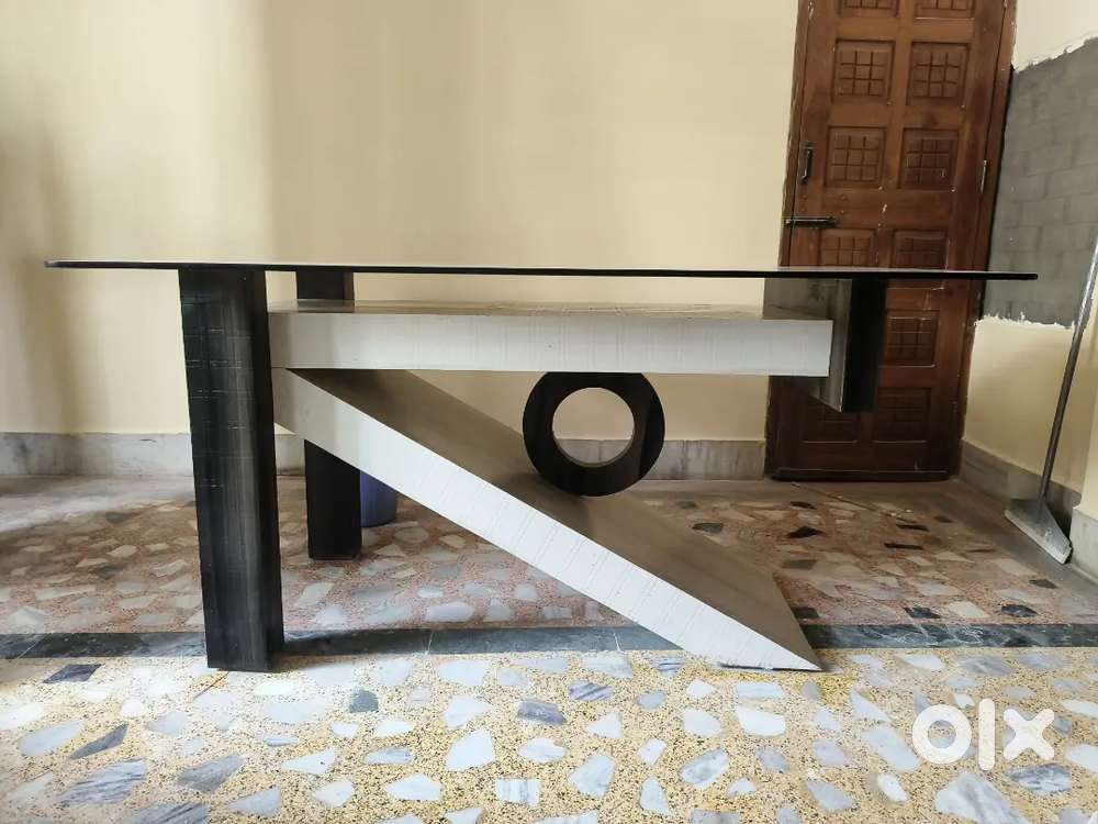 6 Sitting Modern Design Dining Table With Brown Glass Top