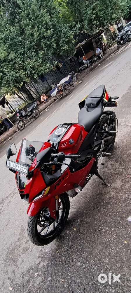 R15 v4 EXCELLENT CONDITION