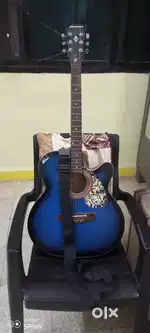 Guitar for selling.