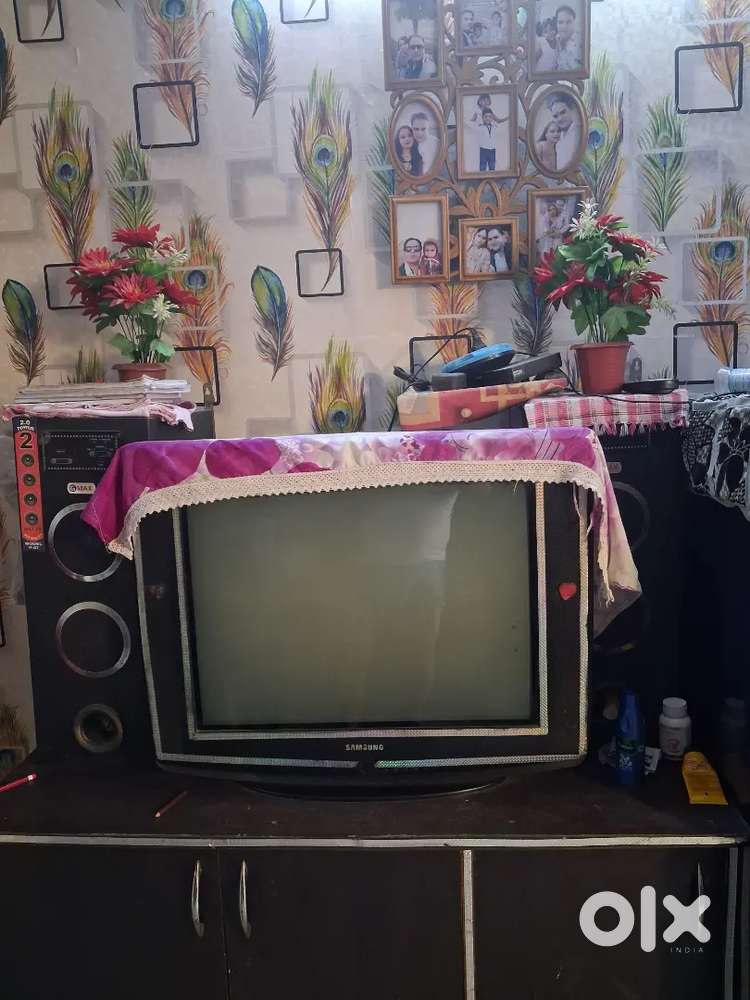 Working condition tv and music syste