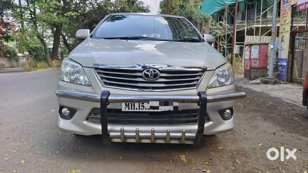 Toyota Innova 2.5 V 7 STR, 2013, Diesel