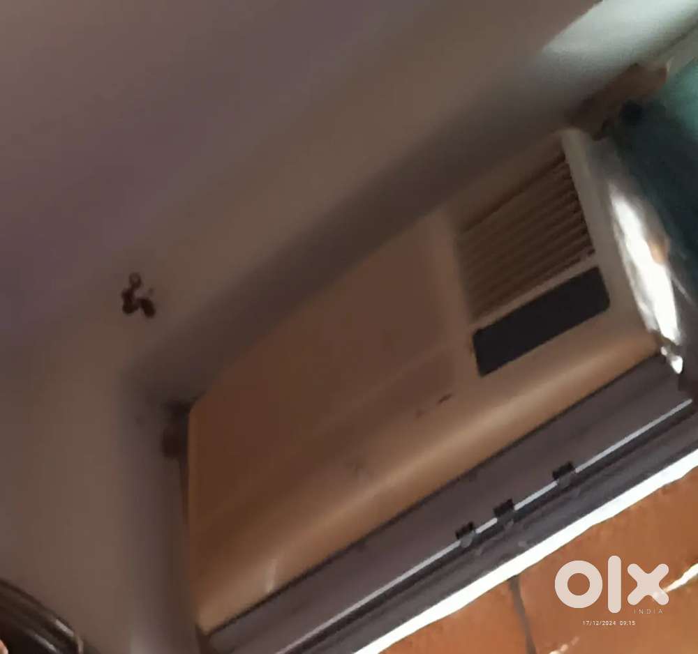 Window AC/ 3 Star/ Hitachi