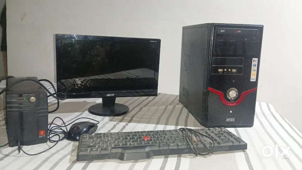 I'm selling a computer setup