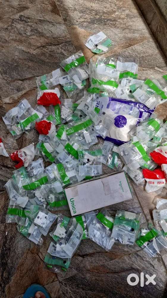 Schneider unica pure switch and socket