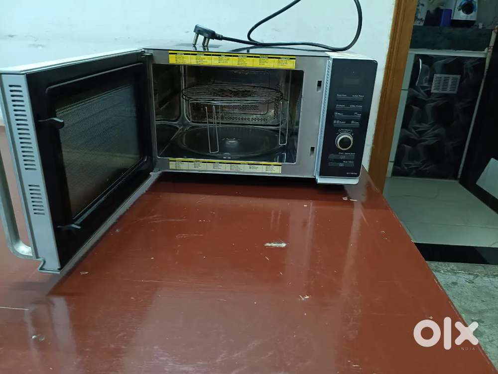 Microwave oven