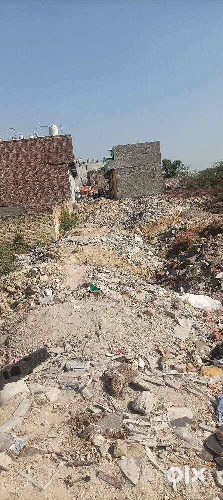 110 aq yrad Plot 18 fit road