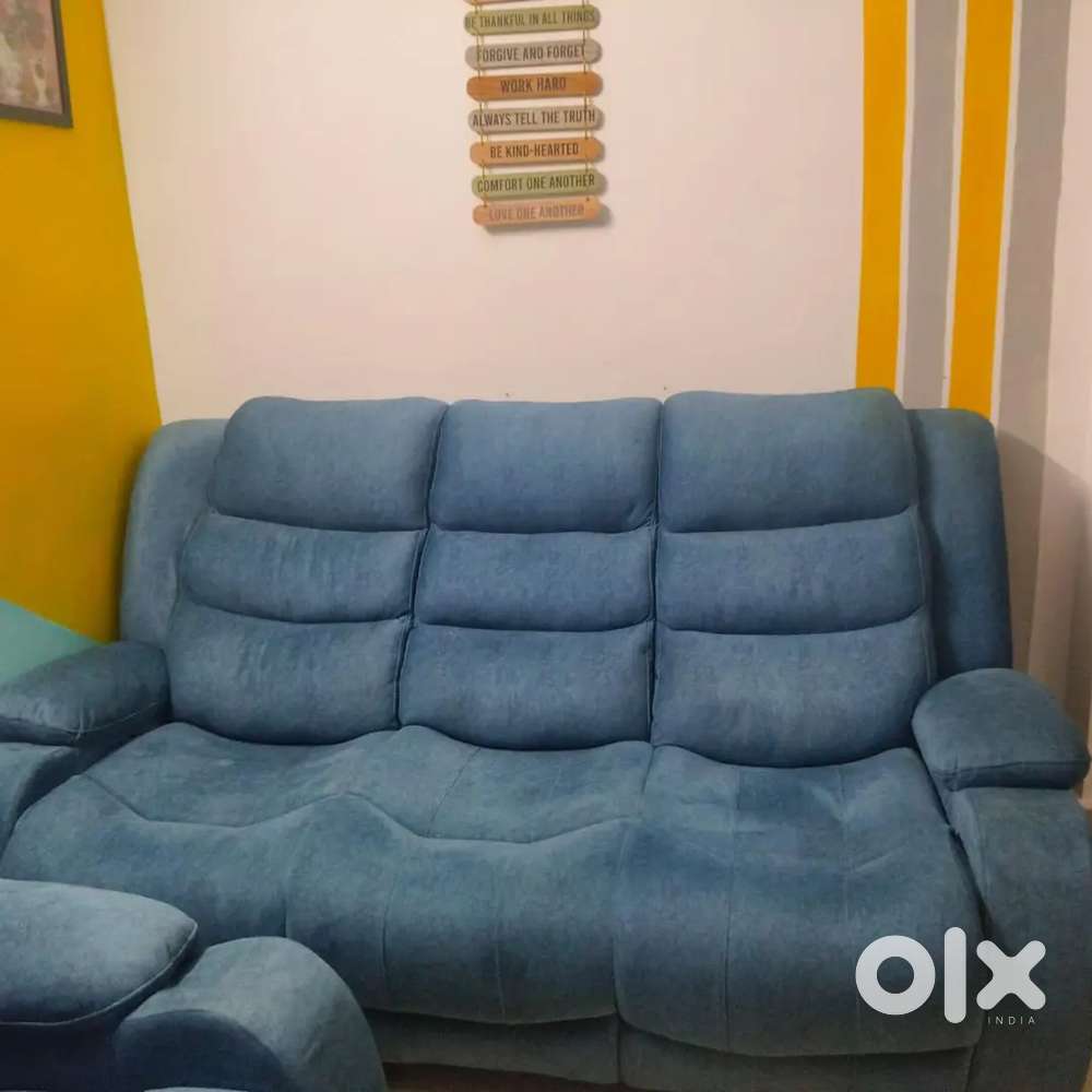 3 dummy  + 1  recliner + 1 recliner come rotator for sale