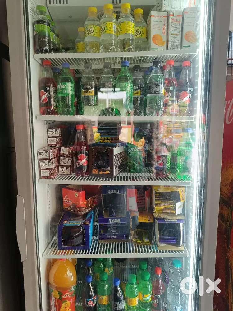 Commercial refrigerator