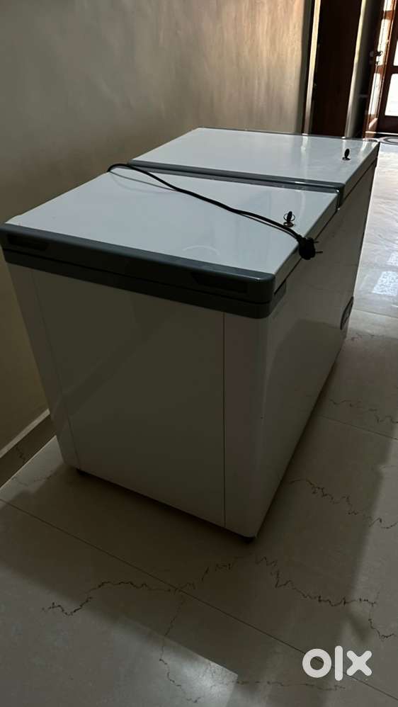 LLOYD D-Fridge