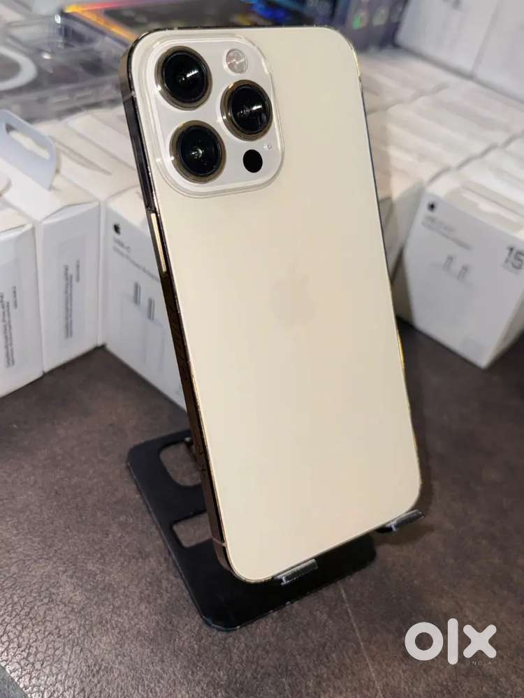IPhone 14 pro white colour 256gb 100% condition fixed rate battery 96%