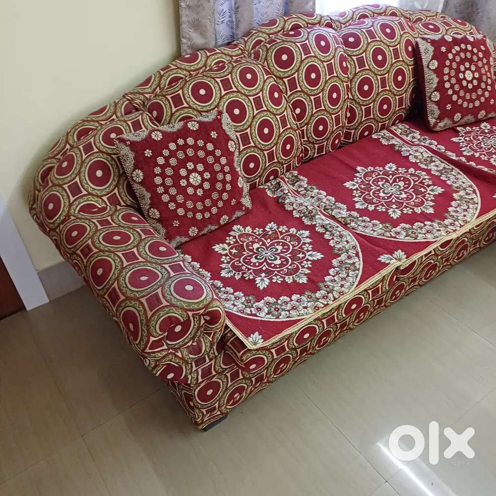 3 seater sofa fr selling