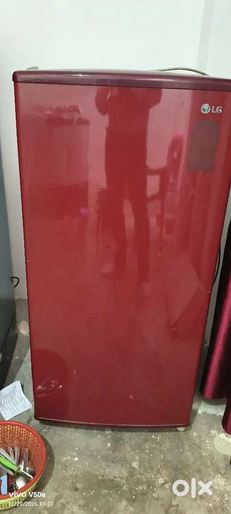 Lg company all good compressor is proper working