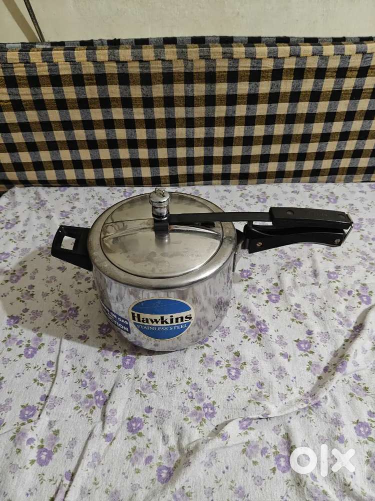 Brand new 5 litre Hawkins  Pressure Cooker steel body