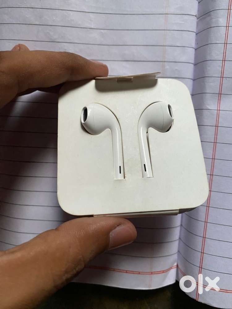 Apple iPhone lightning connector Earphone EarPods