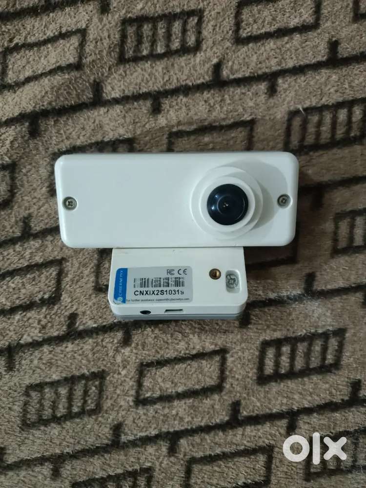 Cybernetyx eyeris touch screen projector