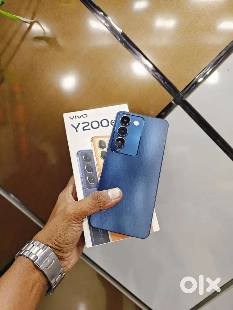 Vivo Y200e 5G (8Gb/128Gb)..Full Box Kit..