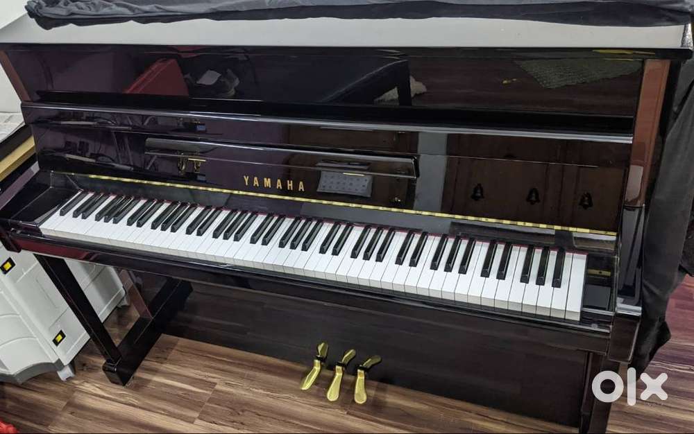 Yamaha JX113TPE Upright Piano with bench