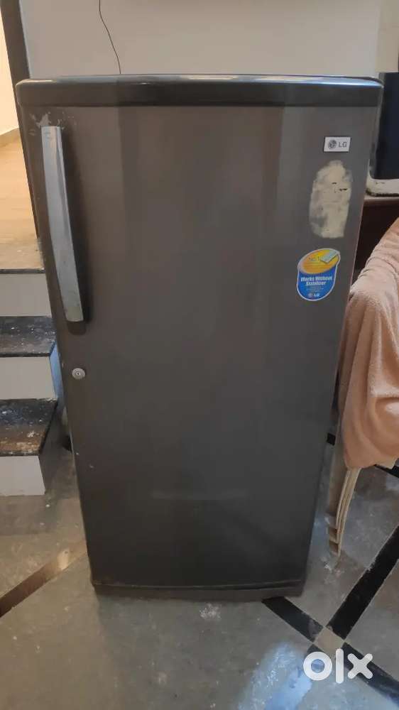 Running LG fridge 4ft height (never gone for repair)