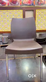 Chairs for sale in new condtion