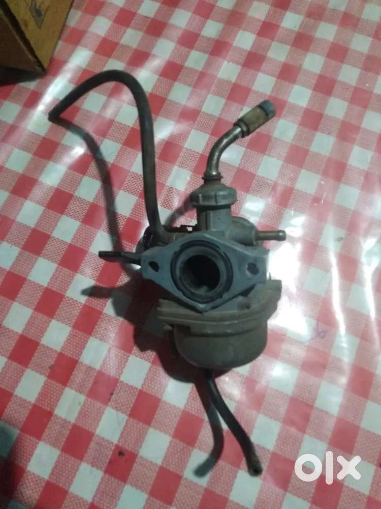 CT 100 Carburettor