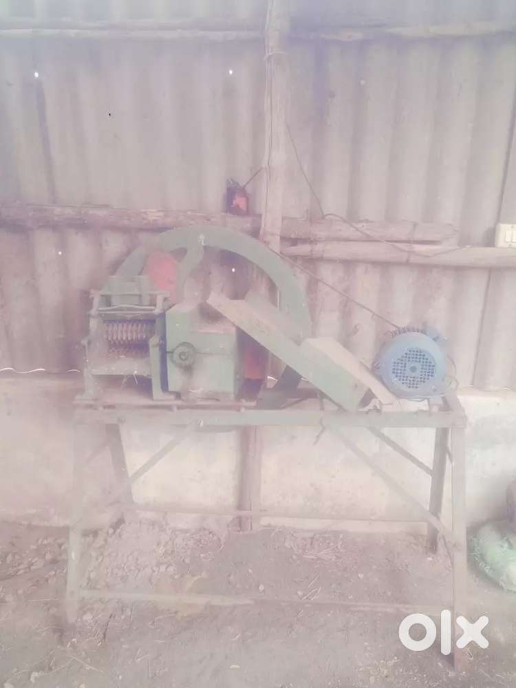 Agricultural grass chopper and water storage drum