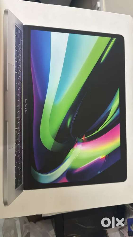 MacBook Pro 13 Inch 8 Gb Ram 256 Memory