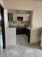 I am looking  for a female roomate.
