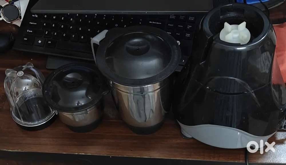 Selling Airfryer and Mixer Grinder