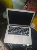 Apple laptop