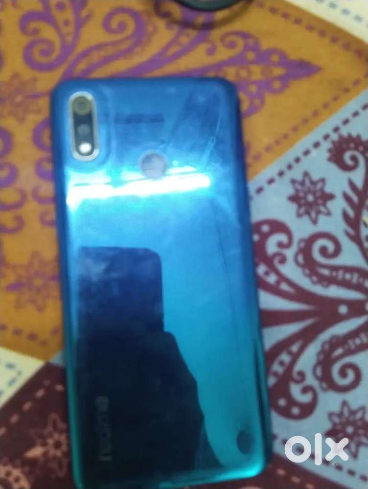 Realme 3 smartphone with 4gb ram and 64 gb storage fingerprint senser