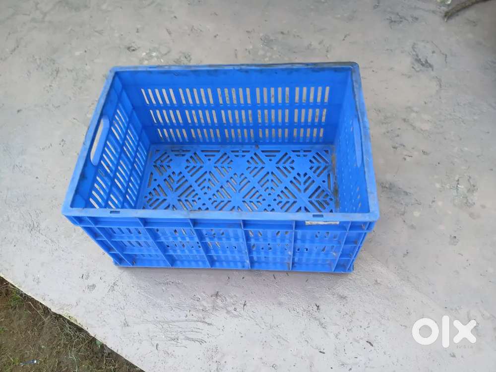 Plastic crate