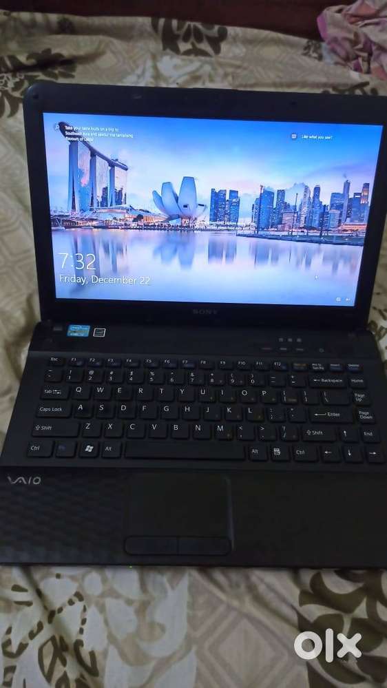 Sony laptop urgent sale good condition less used