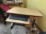 Computer table
