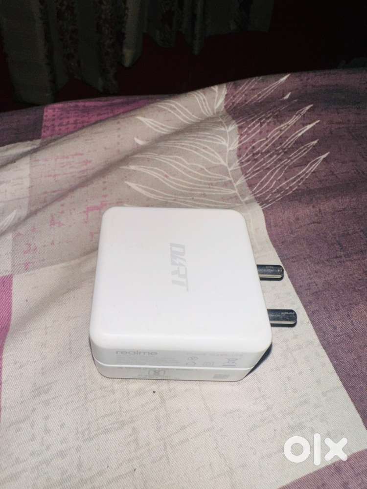 Realme 30watt DART charger