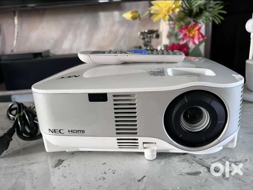 Nec Home theater projector Hdmi lan super colours sharpness