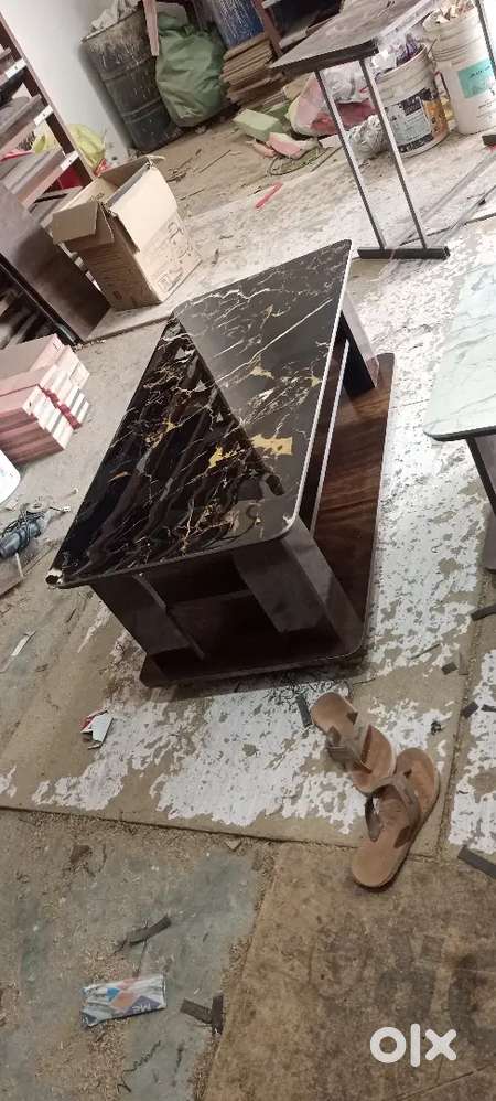 New valsad luxury centertable 4x2