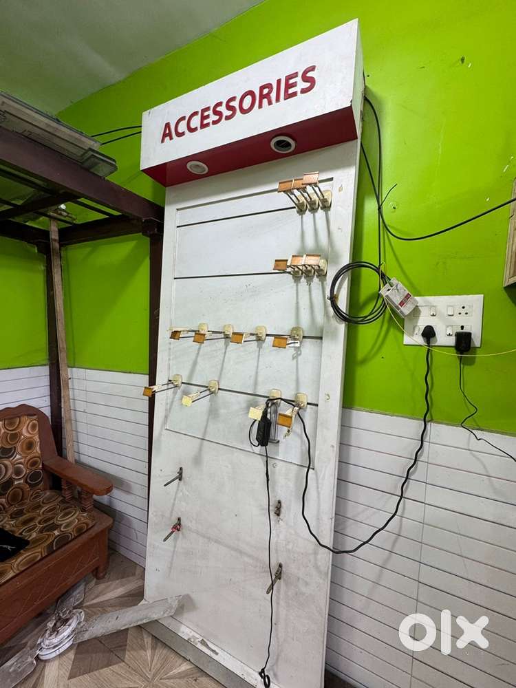 Mobile shop cover stand