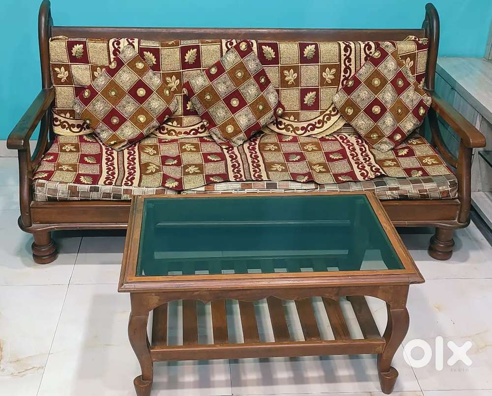 sagwan sofa and tea table