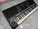 YAMAHA KEYBOARD 975