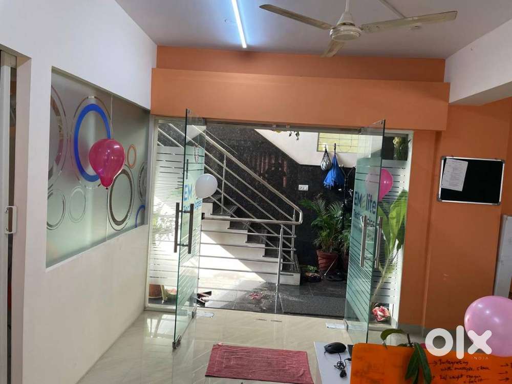 Excellent office 1300 sqft fully furnished office space for rent
